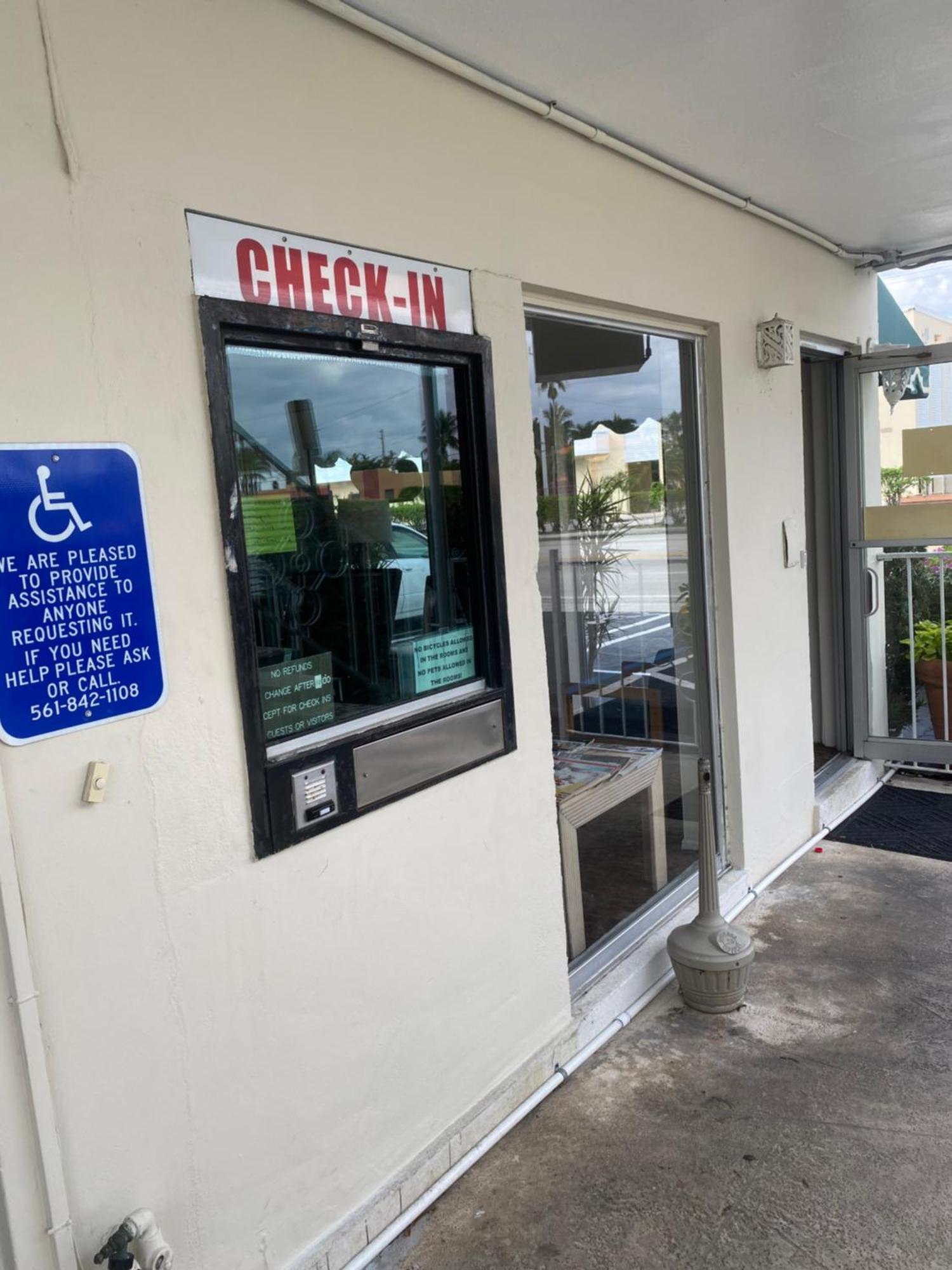 Queens Lodge Motel West Palm Beach Esterno foto